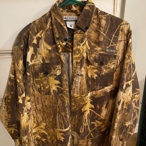Mid-weight Columbia Hunting shirt.